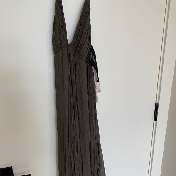 Alice + Olivia brown flowing dress. - Picture 5 of 6